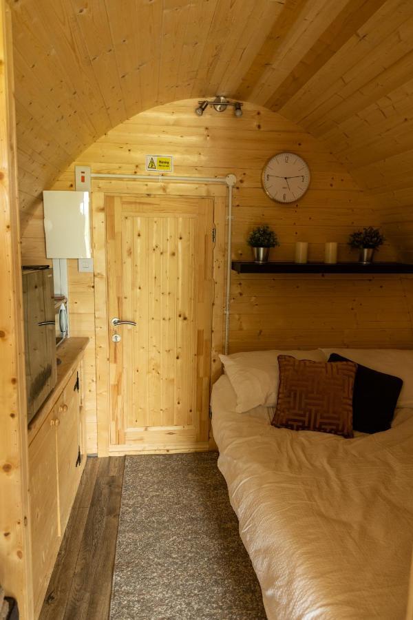 Ivy Hill Glamping Pod Ennis Exterior foto